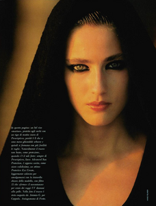 Feurer_Vogue_Italia_June_1985_06.thumb.png.4f3d457fedc0c52f84be12928fd1287b.png