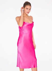 HYDW-1030-HOT_PINK-0510.thumb.jpg.0c90ace6c99454fb3014beb30f898255.jpg