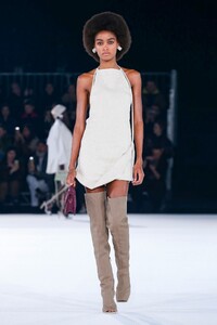 Jacquemus-Menswear-FW20-Paris-6368-1579370014.thumb.jpg.3a7f117a5f794f6ffba56955d7b544e3.jpg