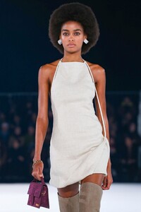 Jacquemus-Menswear-FW20-Paris-6372-1579370017.thumb.jpg.ea9d9b42185e29aa066a2024fa7f48fb.jpg