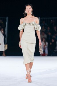 Jacquemus-Menswear-FW20-Paris-6520-1579370196.thumb.jpg.97464b1d29ceecc03aa350f2de933ef2.jpg