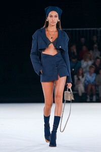 Jacquemus-Menswear-FW20-Paris-6600-1579370290.thumb.jpg.1ad6b29149cc0ee83e1daf450a8ca175.jpg