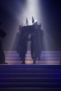 Jean-Paul-Gaultier-Haute-Couture-SS20-Paris-4328-1579728365.jpg