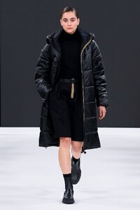 Kway-Menswear-Fall-Winter-2020-Pitti-0049-1578515260.thumb.jpg.107d25aba6bce09dfcac89bb25c46847.jpg