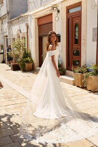 MILES-ML12885-CREPE-GOWN-WITH-OFF-THE-SHOULDER-STRAPS-ZIP-UP-BACK-WITH-DETACHABLE-CAPE-WEDDING-DRESS-MADI-LANE-BRIDAL4.thumb.jpg.8c5c5a3f0c0a31b3544c511170548211.jpg