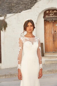 MONAHAN-ML12669-ILLUSION-NECK-WITH-FLORAL-LACE-CREPE-SKIRT-BUTTON-UP-BACK-WEDDING-DRESS-MADI-LANE-BRIDAL3.thumb.jpg.9d84a80885f0dbe67d1e7500407bd782.jpg