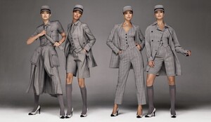 Max-Mara-Spring-Summer-2020-Campaign04.thumb.jpg.7bc8b8dfcef32961a07a58f84e295ee9.jpg