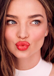 Miranda-Kerr-Beauty-2.thumb.jpg.2a6051c2674e55d46663b8abe82ffe54.jpg