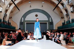 Molly-Goddard-RTW-SS20-London-7671-1568474938.thumb.jpg.8cf1e7acbe55d19982b6cfdff77c1644.jpg