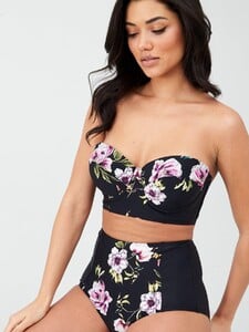 PCL3P_SQ4_0000003848_BLACK_FLORAL_PRINT_MDd.jpg