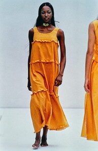 PRADA-SPRING-1993-RTW-19-NAOMI-CAMPBELL-CN10033940.jpg