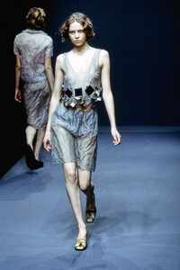 PRADA-SPRING-1999-RTW-61-ZORA-STARR-CN10032947.thumb.jpg.051070c113f8aeda7ff165a1a9167b17.jpg