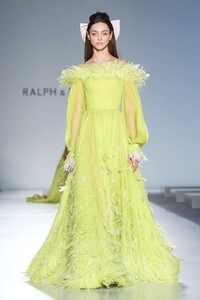 Ralph-Russo-Haute-Couture-SS20-Paris-8592-1579541826.thumb.jpg.d445ec7ae81e91edcfa12b0315a44f4d.jpg