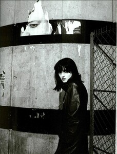 Sorrenti_Vogue_Italia_August_1995_05.thumb.jpg.ec21b144c1ae5af1b0cc5f1b0fda73ac.jpg