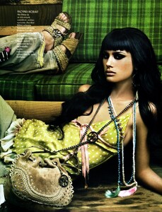 Unknown_EllePL_March2005_RuvenAfanador_1163.jpg