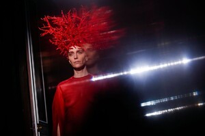 Valentino-Haute-Couture-SS20-Paris-46207-1579718410.thumb.jpg.be2e18111b3321accef619e12ba0841b.jpg