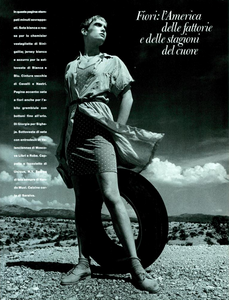 Watson_Vogue_Italia_June_1985_05.thumb.png.76773620eb8b4100f8ebe99561b024ff.png