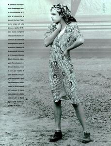 Watson_Vogue_Italia_June_1985_08.thumb.png.4e4f9acf14636e6a389eda5cd08b0904.png