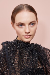backstage-defile-givenchy-printemps-ete-2020-paris-coulisses-56.thumb.jpg.a0ff25378f3f63bf0bdec716c0b32e14.jpg