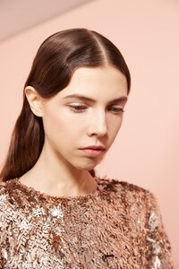 backstage-defile-givenchy-printemps-ete-2020-paris-coulisses-60.thumb.jpg.5bf8ad7e17aac989b01b471d9865f10d.jpg