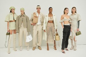 backstage-defile-jacquemus-automne-hiver-2020-2021-paris-coulisses-11.thumb.jpg.11d0a0e2ce69e7e8f26874b244f6e0b4.jpg