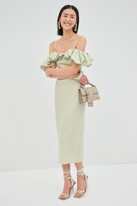 backstage-defile-jacquemus-automne-hiver-2020-2021-paris-coulisses-14.thumb.jpg.fb8ec7e18ab0e69b70634708c72c3197.jpg