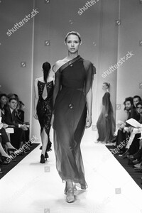 chado-by-ralph-rucci-fall-1998-show-new-york-shutterstock-editorial-6905653c.jpg