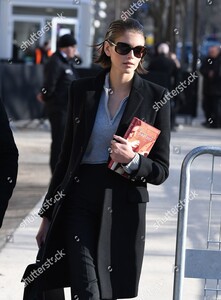 chanel-show-departures-spring-summer-haute-couture-fashion-week-paris-france-shutterstock-editorial-10531805b.thumb.jpg.fe7a48528d785e096c0a98b4c78cfc9e.jpg