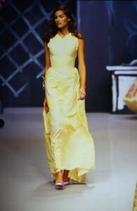 chloe-ss-1995.thumb.jpg.a879260806602657fe7c2923906c8cbf.jpg