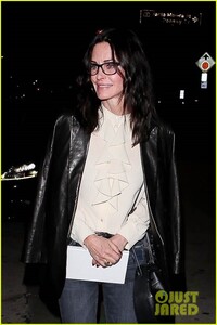 courteney-cox-craigs-dinner-friends-01.jpg