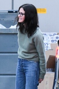courteney-cox-retail-therapy-at-the-celine-store-in-la-01-16-2020-0.jpg