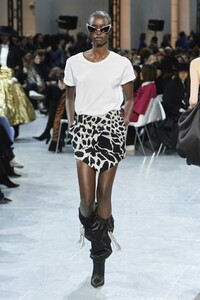 defile-alexandre-vauthier-printemps-ete-2020-paris-look-16.thumb.jpg.5015a139c73ad0e3e637da20624dba06.jpg