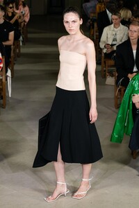 defile-awake-mode-printemps-ete-2020-londres-look-2.thumb.jpg.2409b09125670226e82657266abbd2f6.jpg