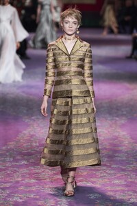 defile-dior-printemps-ete-2020-paris-look-13.thumb.jpg.e3c1ede22eb5f3409a87b0f1fe94c5e3.jpg