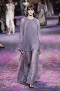 defile-dior-printemps-ete-2020-paris-look-43.thumb.jpg.bdbc94a00eb819ea1919095b6ea323dc.jpg