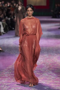 defile-dior-printemps-ete-2020-paris-look-60.thumb.jpg.55dd02e876642a6c5fd0043dcbb3da09.jpg