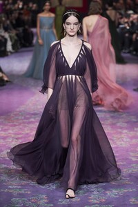 defile-dior-printemps-ete-2020-paris-look-71.thumb.jpg.00db645db96a6cb748033428fb940b8a.jpg