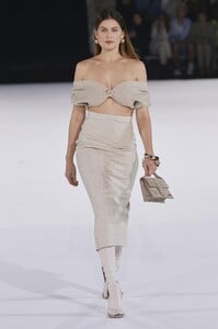 defile-jacquemus-automne-hiver-2020-2021-paris-look-1.thumb.jpg.dbaf4e4170227419e3bb9d3a9032f35a.jpg