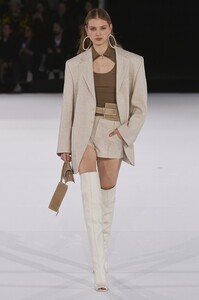 defile-jacquemus-automne-hiver-2020-2021-paris-look-9.thumb.jpg.02b12c99a6776ac8de4b42c029d2acb0.jpg