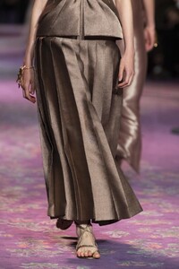 detail-defile-dior-printemps-ete-2020-paris-detail-133.thumb.jpg.08f7088be1dee86e314fda236ff6d21a.jpg