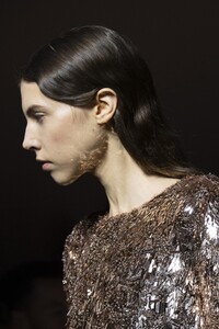detail-defile-givenchy-printemps-ete-2020-paris-detail-53.thumb.jpg.68faf7555debb04724737d964c7e6094.jpg