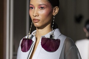 detail-defile-valentino-printemps-ete-2020-paris-detail-43.thumb.jpg.470b9a0df2a17c6e087366381fa8a050.jpg