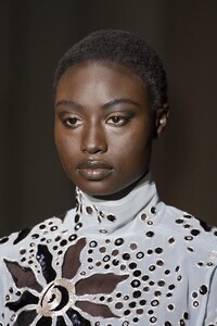 detail-defile-valentino-printemps-ete-2020-paris-detail-80.thumb.jpg.dd539dcb9125a40e011586f5a138fddd.jpg