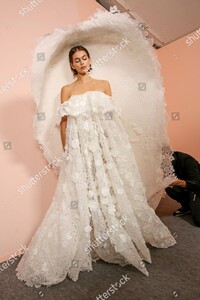 givenchy-show-backstage-spring-summer-2020-haute-couture-fashion-week-paris-france-shutterstock-editorial-10531210k.thumb.jpg.c33b118f307fb2771aee9004851d0e1a.jpg