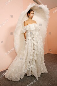 givenchy-show-backstage-spring-summer-2020-haute-couture-fashion-week-paris-france-shutterstock-editorial-10531210l.thumb.jpg.ba783c0fce5de8c17dcb16ff2ddde835.jpg