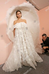 givenchy-show-backstage-spring-summer-2020-haute-couture-fashion-week-paris-france-shutterstock-editorial-10531210m.thumb.jpg.5c460c511373d75c86ced67d8821f85a.jpg