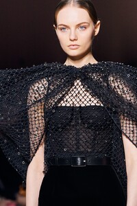 givenchy0119.jpg