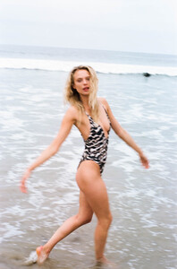 jcseelenmeyer-x-victoria-x-wanderlust-2-000018970010.thumb.jpg.8387b3ca12a8f5c6147186a1403163aa.jpg