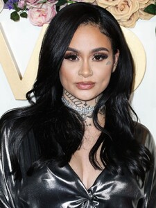 kehlani-at-3rd-annual-revolveawards-in-hollywood-11-15-2019-10.jpg