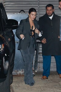 kourtney-kardashian-night-out-style-nobu-in-malibu-01-15-2020-3.jpg